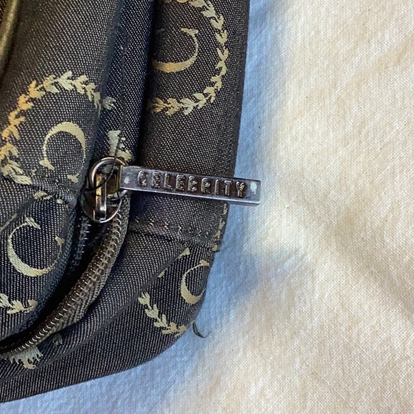 FINAL SALE PRICE Celebrity Bible/Book Cover w/Lots of Storage - Picture 3 of 8